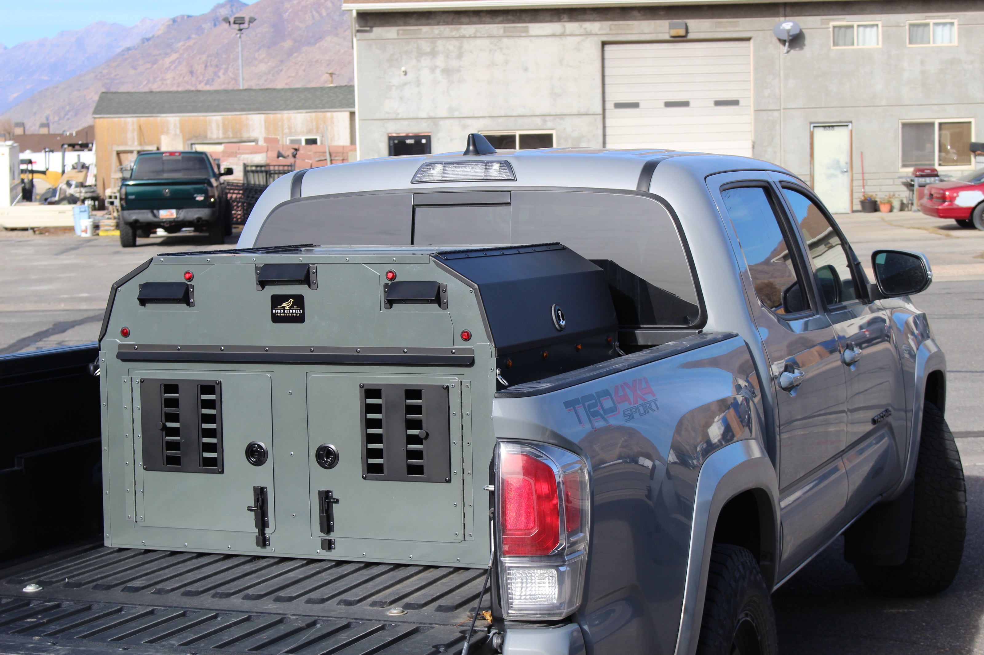 WARDEN (Mid Size Truck)